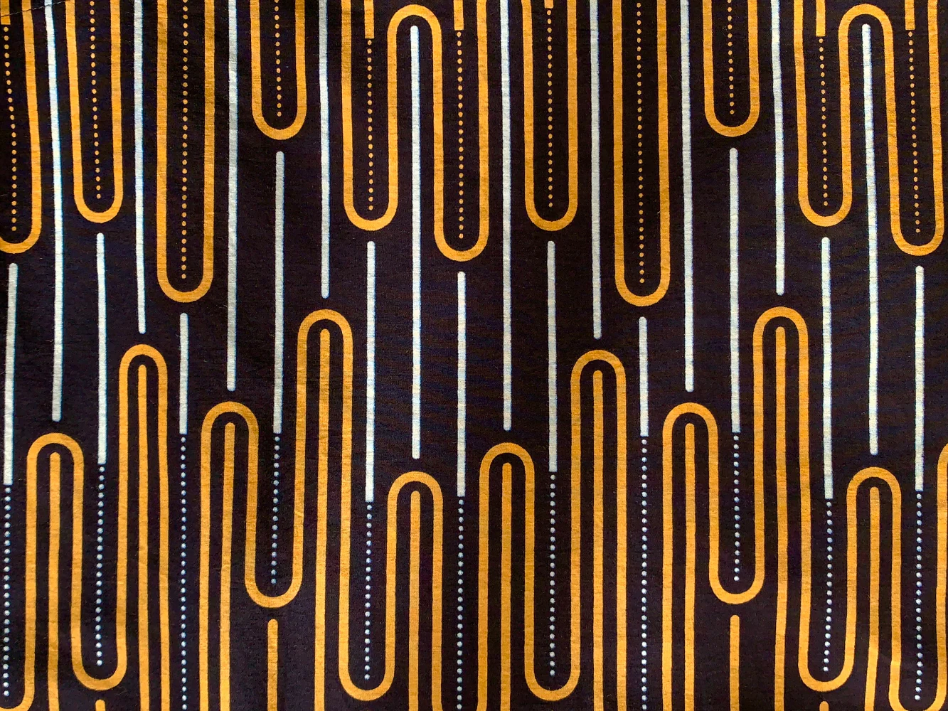 Electrify Sleeveless Shirt - Image 2