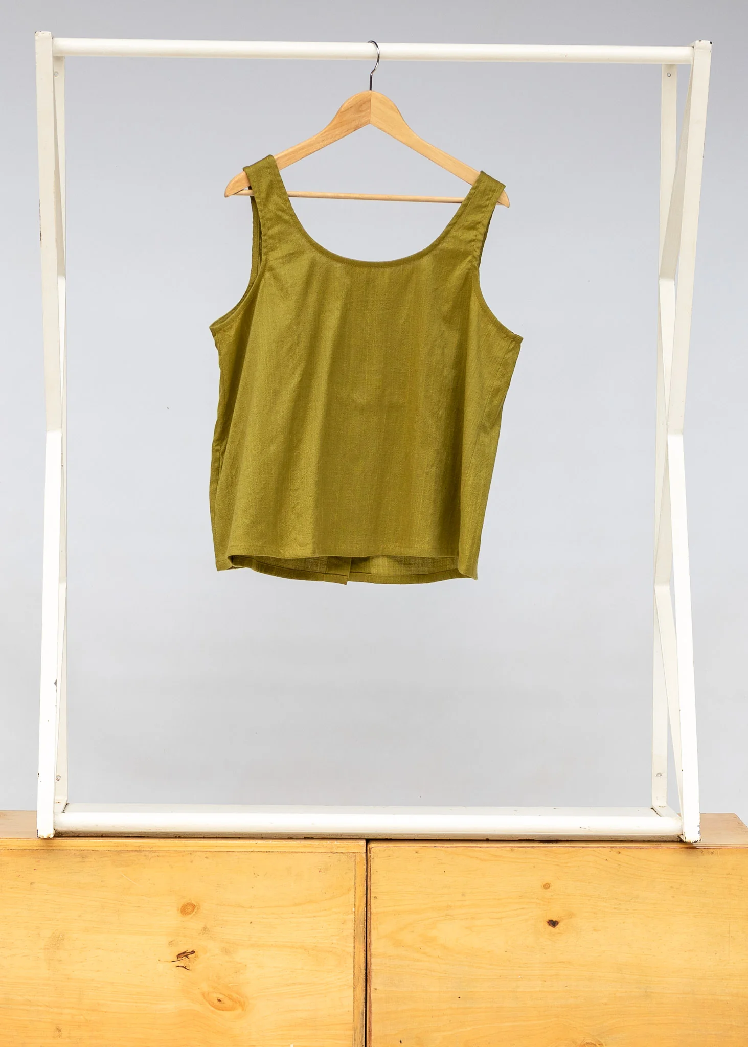 Moss Reversible Scoop Tank - Image 2